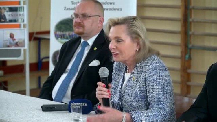 spotkanie_mlodziezy_zs_im_tkoscioszki_w_lobzie_z_anna_maria_anders.mp4